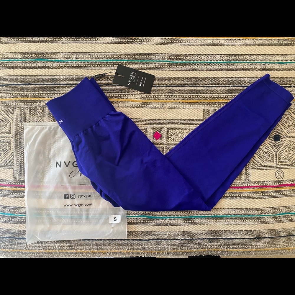 NVGTN cobalt seamless leggings NWT & bag (S)